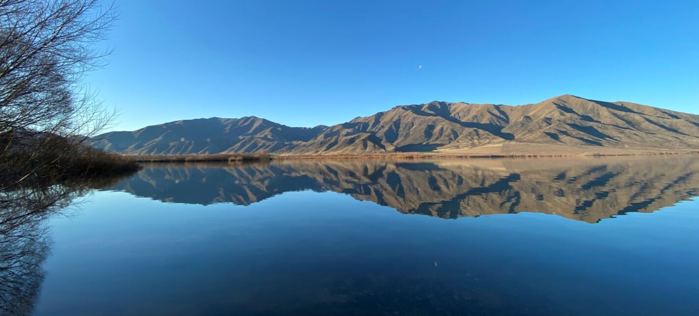 Lake Aviemore Landscape Nature Web