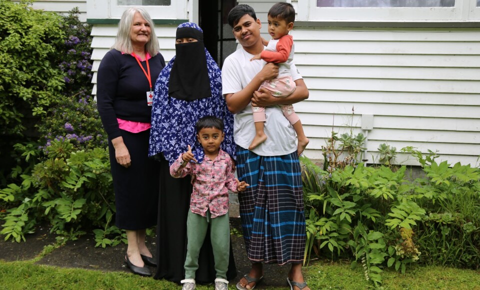 RSV Rose Osburne and refugee family Palmerston North